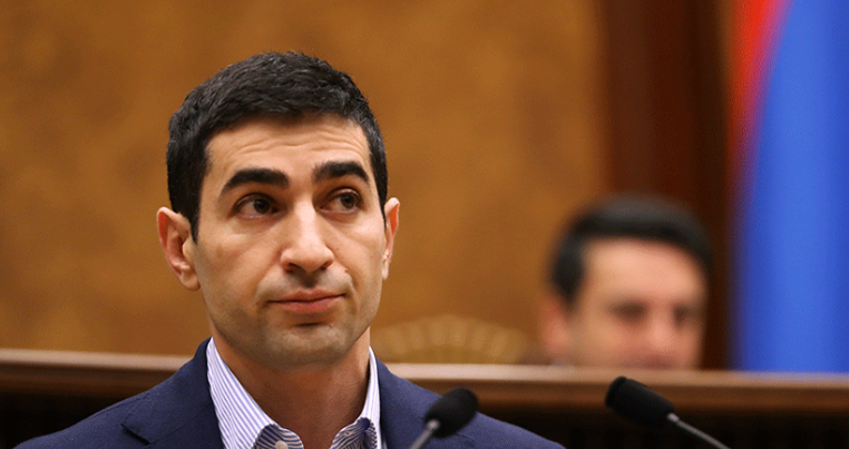 Köçəryanın oğlu: Paşinyanın rəhbərlik etdiyi hakimiyyət Ermənistanın varlığına TƏHLÜKƏDİR
