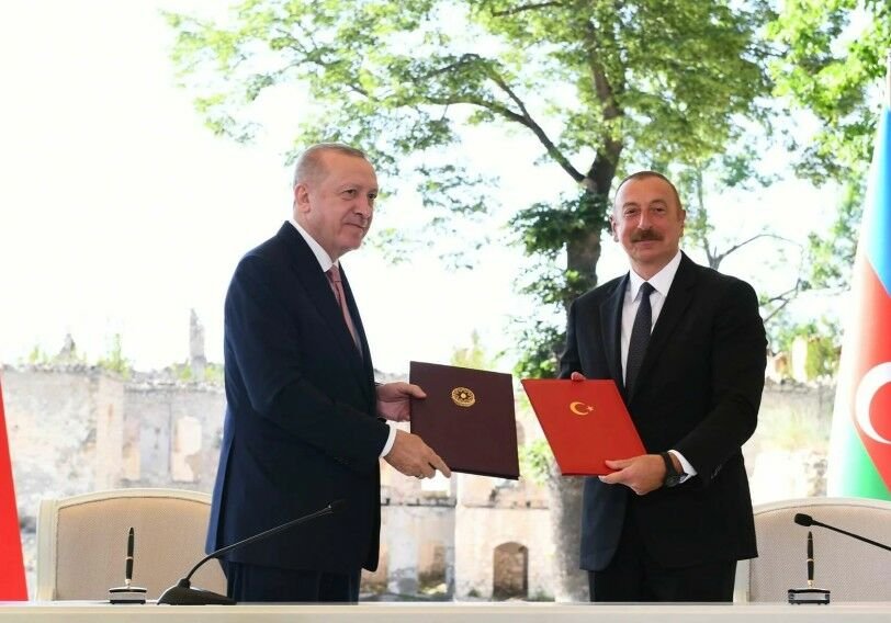 Yaxın Şərqdə Türkiyə-Azərbaycan MÜTTƏFİQLİYİ - Rusiya ÇƏTİN DURUMDA