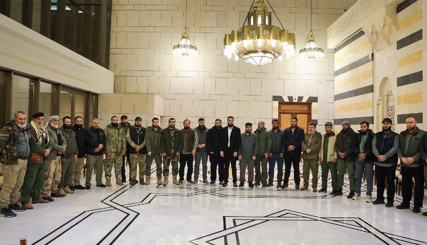 Dəməşqdə TARİXİ QƏRAR: Silahlı qruplar BİRLƏŞİR - FOTOLAR