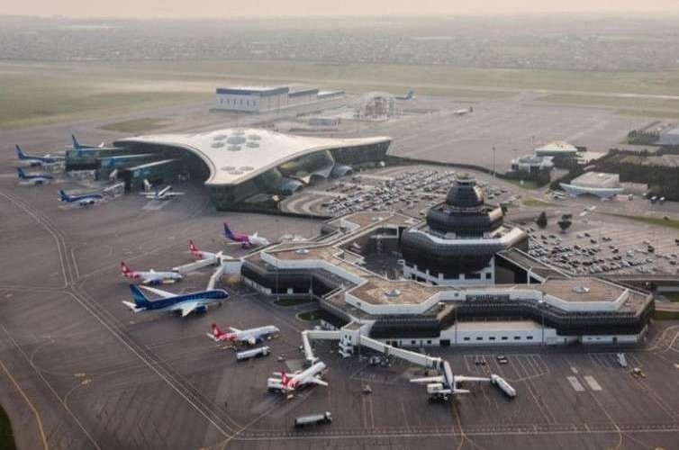 Daha bir məmur külli miqdarda QIZILLA TUTULDU - Bakı aeroportunda ƏMƏLİYYAT - VİDEO