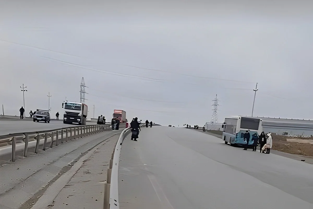 Sumqayıt sakinləri TƏNGƏ GƏLİBLƏR: "Köhnə avtobuslar SIRADAN ÇIXIR, küçələrdə QALMIŞIQ"