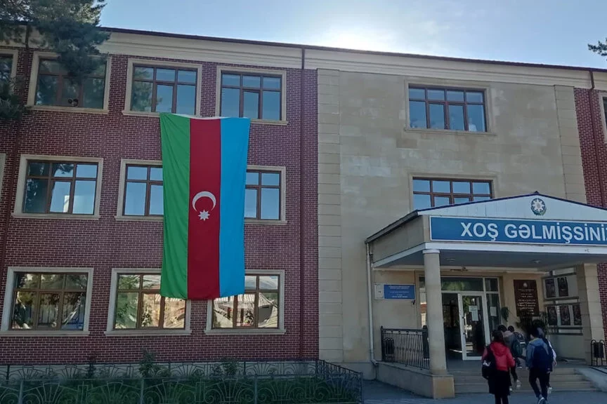 Quba təhsilində QALMAQAL – MÜƏLLİMLƏR təzyiq və QANUNSUZ TƏLƏBLƏR altında / FOTOFAKT