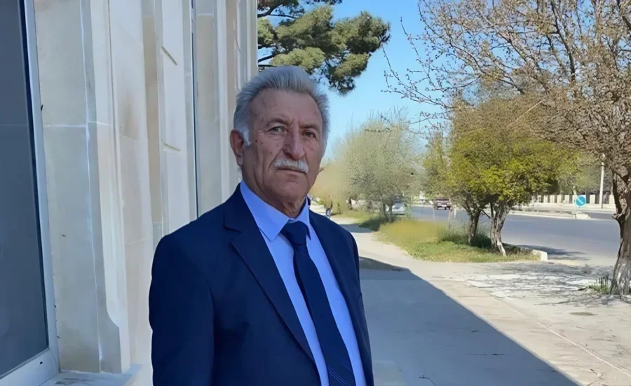 Sumqayıt Narkoloji Dispanserinin baş həkimi Kamil Əmirxan oğlu Mehdiyev vəfat edib.