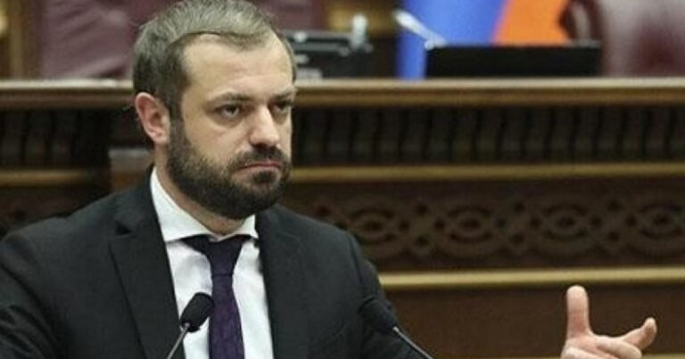 Ermənistan "PAZ"a keçib: Ermənilər "MAN" yox, 100 dram istəyir - Papoyan