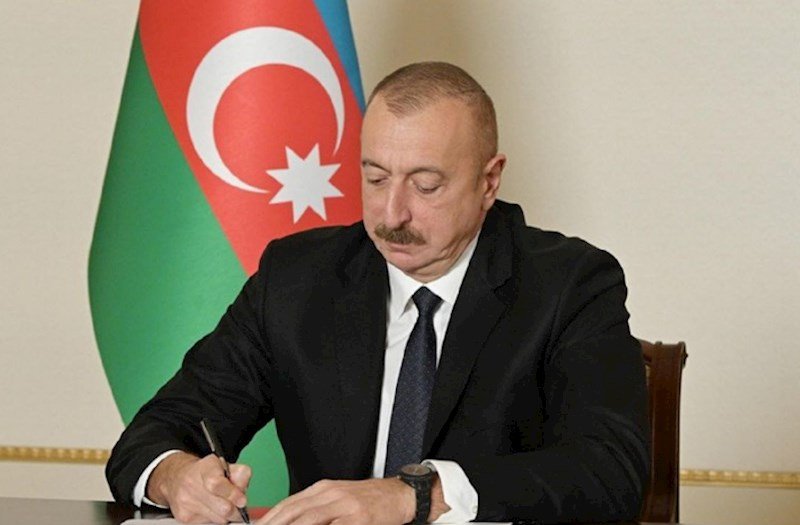 Prezident bu şəxsləri təltif etdi — SƏRƏNCAM