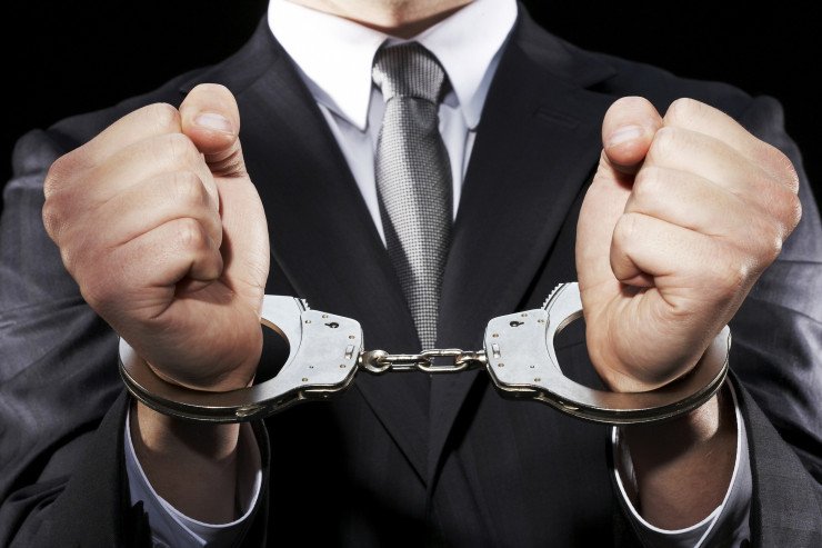 Polis rəisi saxlanıldı: İş adamını çağırıb rüşvət alarkən - nazirlik bir-birinə qarışdı