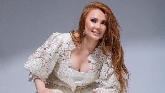 Vəzifəli şəxsləri, vəkilləri, hakimləri təhdid edən müğənni Dəniz Əsədova kimdir? - 4 nəfər şikayətçi