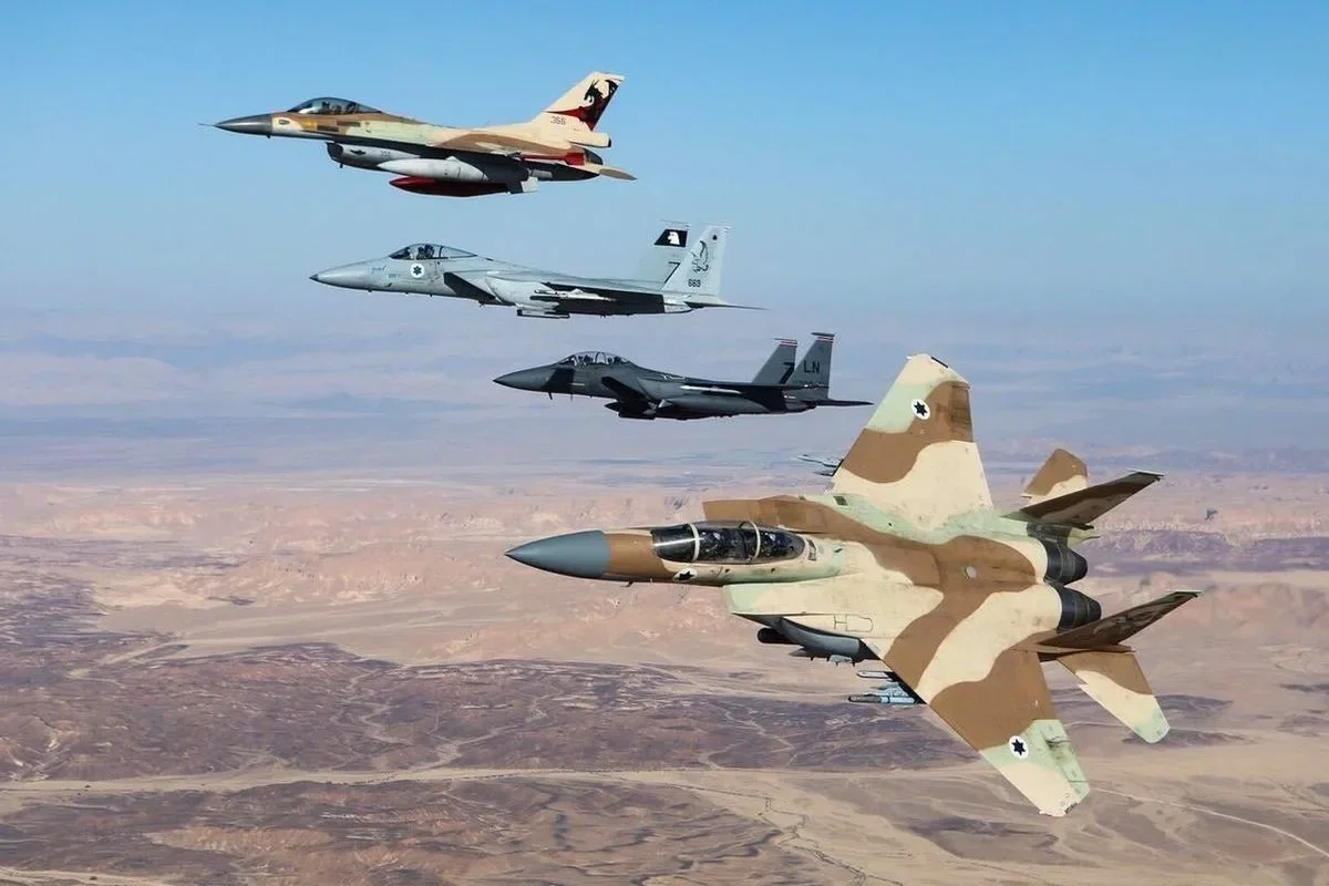 İsrail İranda altı aerodromu bombalayıb