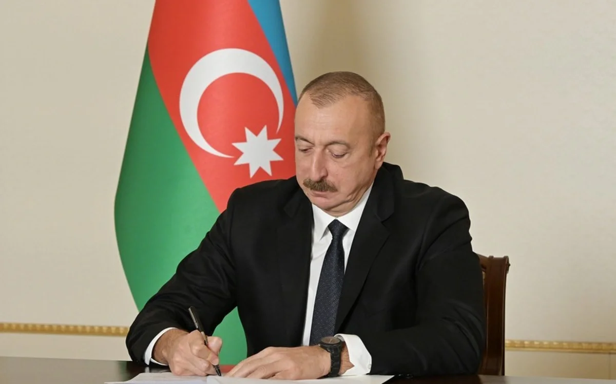 İlham Əliyev Müdafiə Nazirliyinin bir qrup əməkdaşını təltif etdi