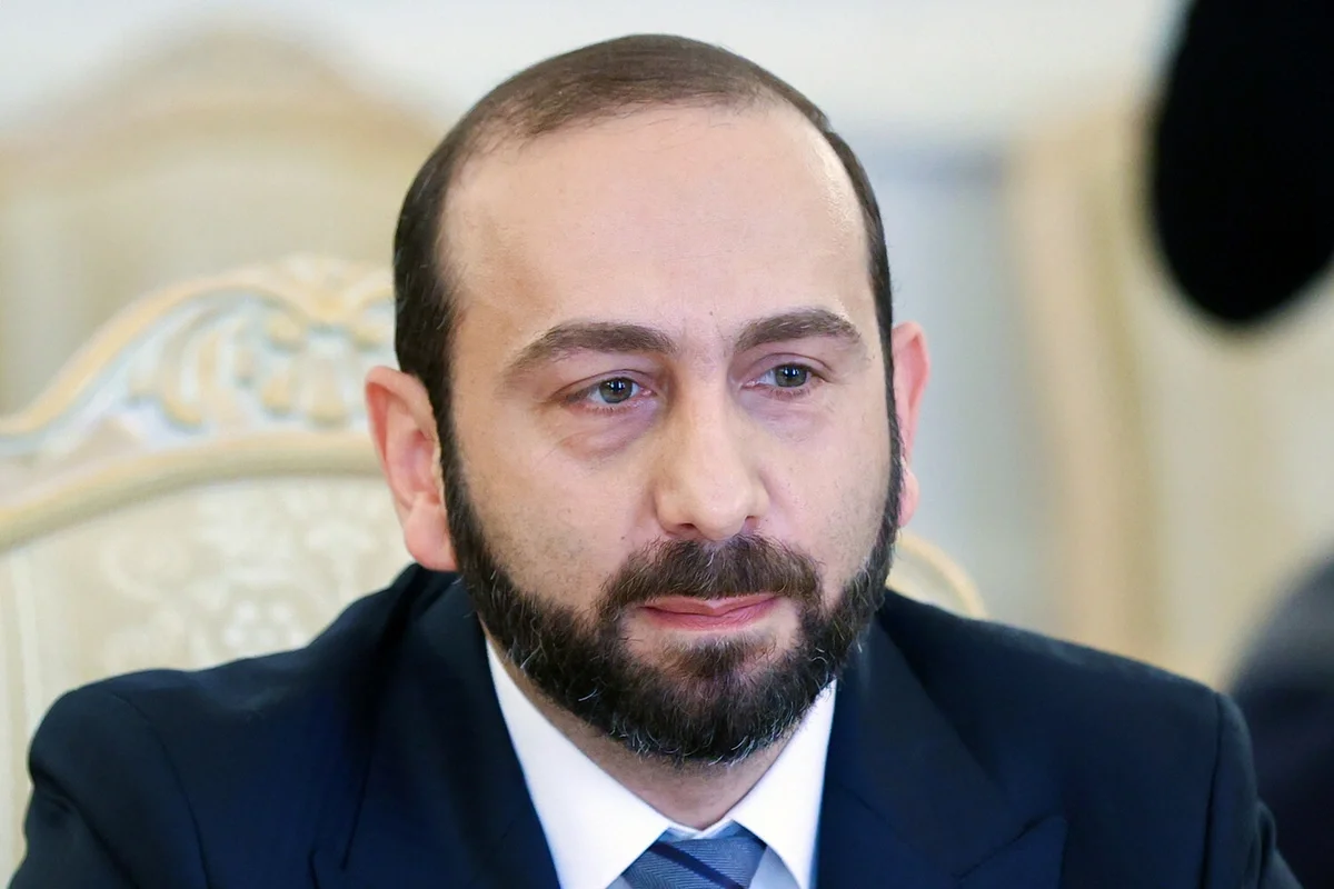 Mirzoyan: "Ermənistan və Avropa İttifaqı müdafiə sektorunda əməkdaşlığı müzakirə etməyə başlayıb"