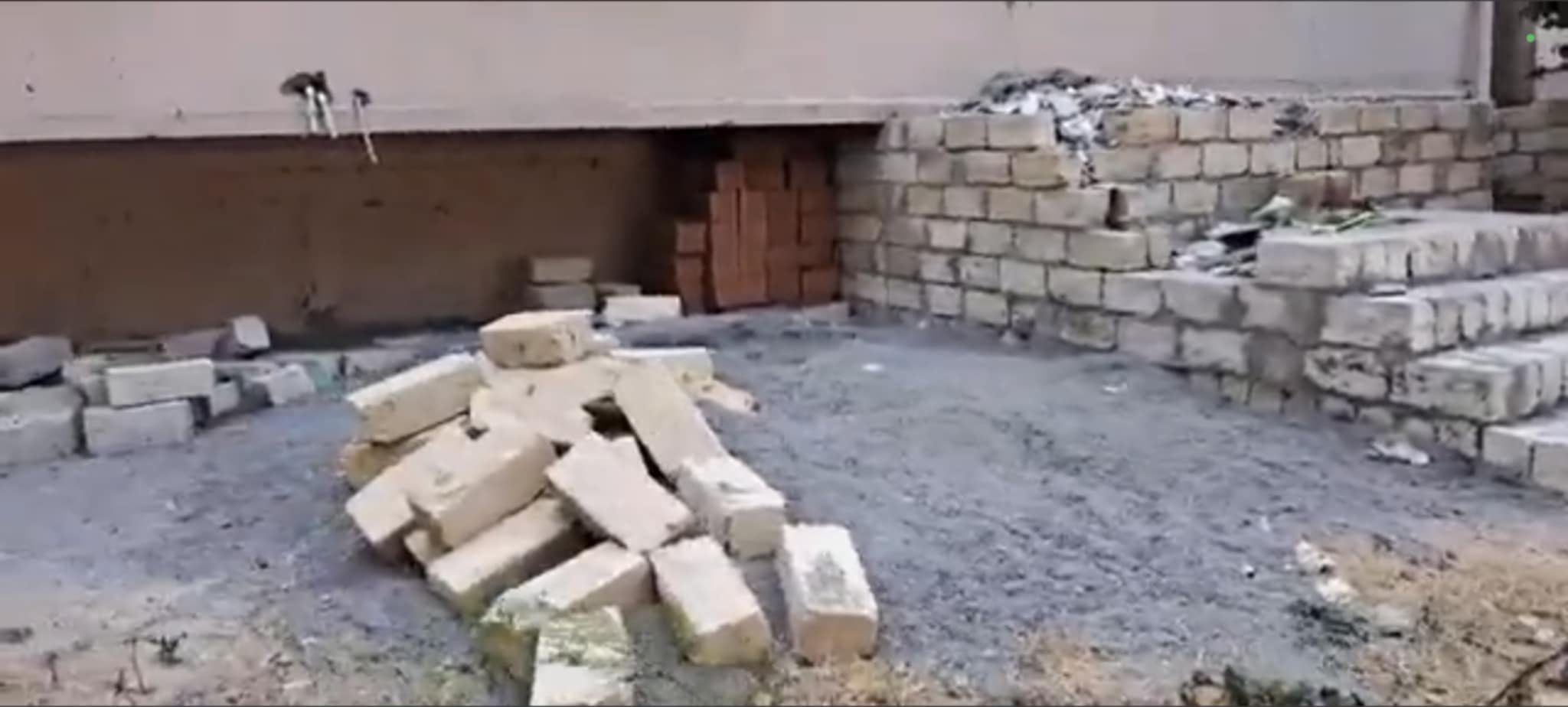 Abşeron RİH-də defakto tikinti ANLAŞMASI: Xırdalan şəhər 28-ci məhəllədə yaş ağaclar kəsilərək qanunsuz tikinti aparılır - VİDEO