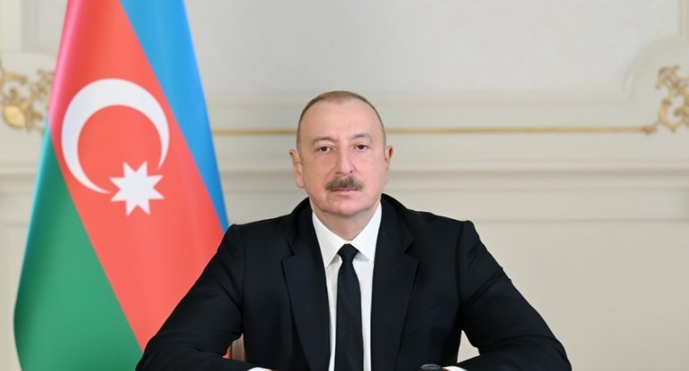 İlham Əliyev misirli həmkarını təbrik edib