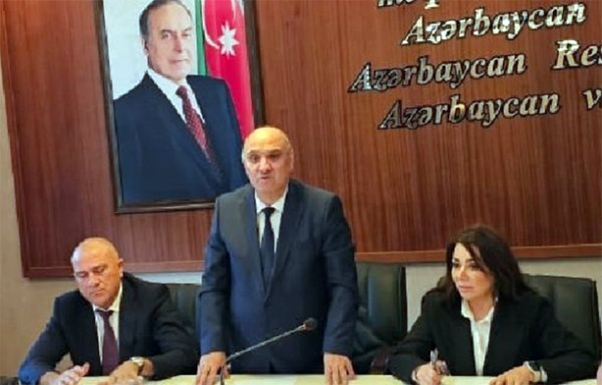 Nəsimi rayonunda səkinin zəbt olunmasına hansı məmur İCAZƏ VERİB?