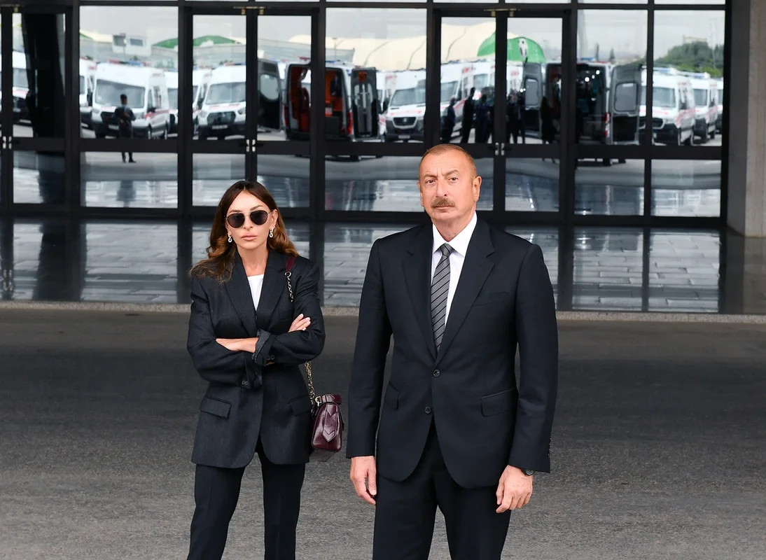 İlham Əliyev və Mehriban Əliyeva Ağdərənin Kolatağ kəndində bərpa işləri ilə tanış olublar