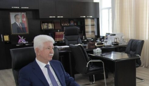 Cəlilabadın icra başçısı bordyürləri 50 min manata dəyişmək istəyir