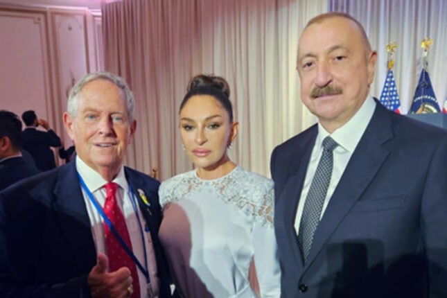 Prezidentlə xanımı rəsmi qəbulda