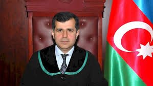 Ali Məhkəməyə ali təhsilsiz hakim?