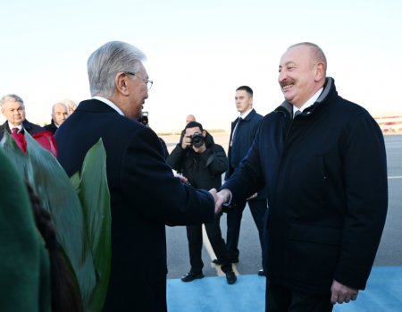 İlham Əliyev Astanada - Tokayev şəxsən qarşıladı - FOTOLAR