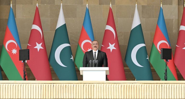 Zəfərin mübarək, Azərbaycan