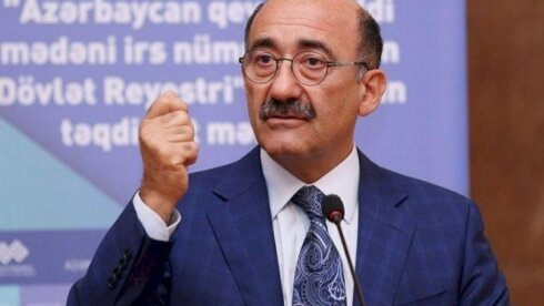 Əbülfəs Qarayev Londonda ingilislərə “dərs” keçir