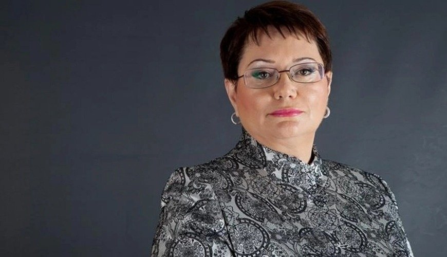 Sabiq səfirin adı yarım milyonluq dələduzluq işində