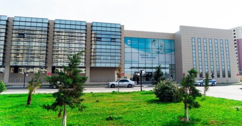 Abşeron xəstəxanası bazar günləri pasiyentləri qəbul etmir?
