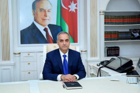 Binəqədi icra başçısından “bayram fürsəti”… İki mərtəbəli qanunsuz tikiliyə kim icazə verib? – Video