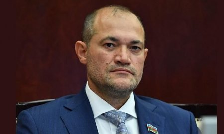 Razi Nurullayevin mərhum qardaşı Jirinovskinin partiyasından seçkilərdə namizəd olubmuş...