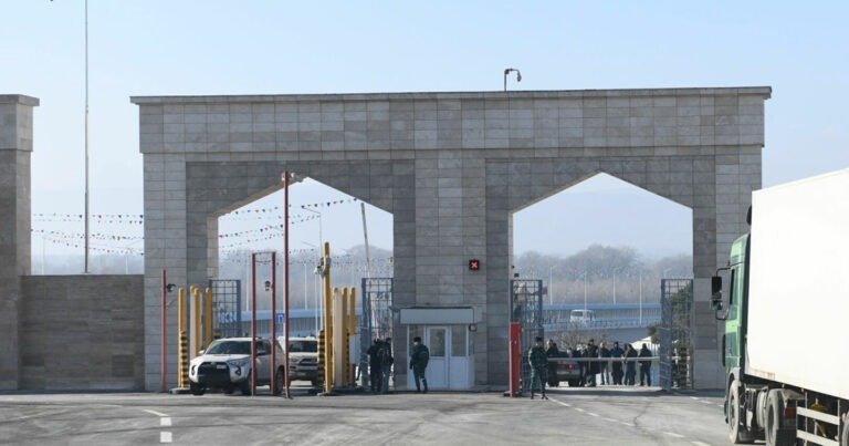 Quru sərhədlərin bağlı qalmasının ŞOK SƏBƏBLƏRİ: Hökumətin qərarının pərdəarxası məqamları ORTAYA ÇIXDI