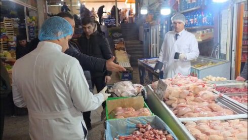 Xırdalan bazarında antisanitar vəziyyət-Video