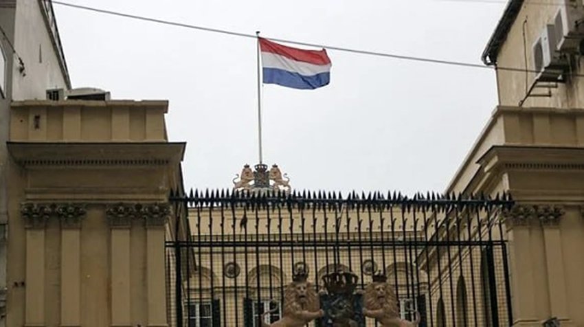 İrana NOTA:  Amsterdam və Tehran arasında "ÇEMODAN KRİZİ"