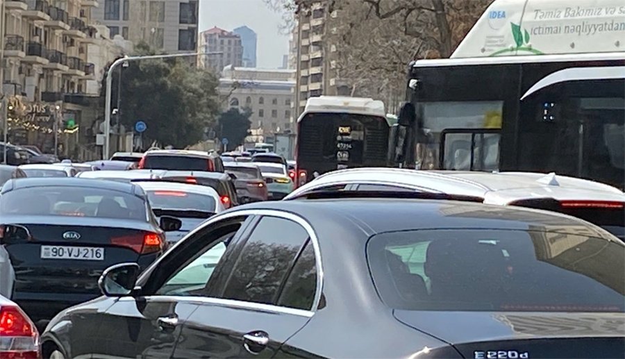 Bakının “BOĞULAN” yollarından ƏN SON GÖRÜNTÜLƏR - FOTOLAR