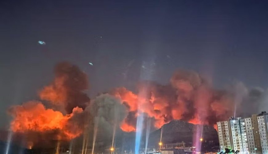 İran OD İÇİNDƏ: Paytaxtdan limanlara qədər hər yer BOMBALANIR - FOTOLAR