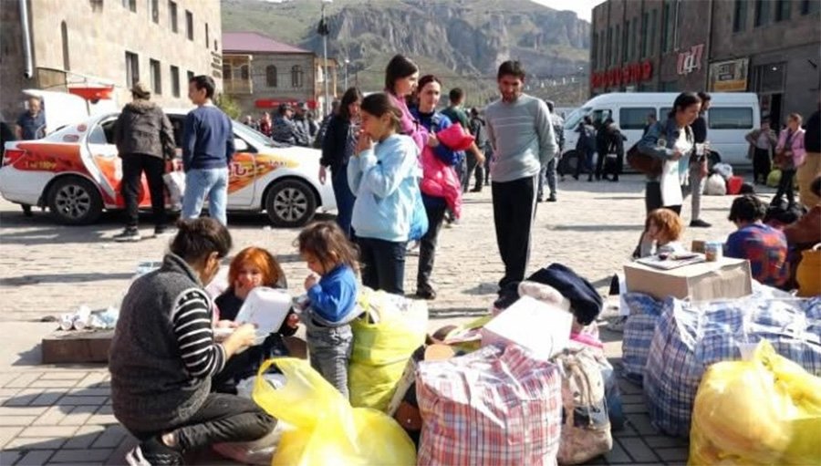Qarabağdan köçən ermənilər Ermənistanda “ƏRİDİLƏR” – Bakıdan REAKSİYALAR